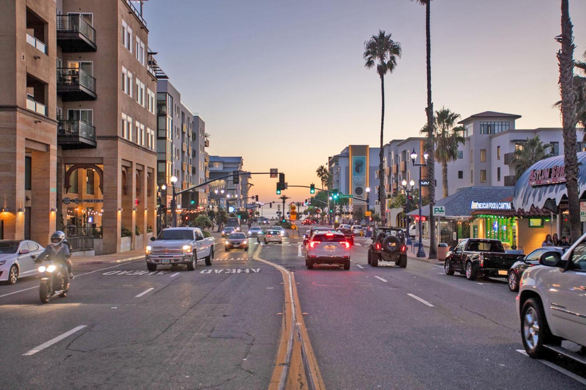 1 Block From Beach - Steps From Restaurants & Shops Oceanside Exterior foto